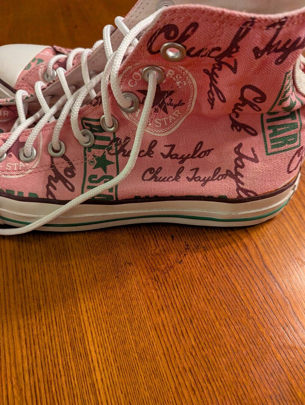 Converse Chuck Taylor Script High Tops, Rare - Picture 2 of 6